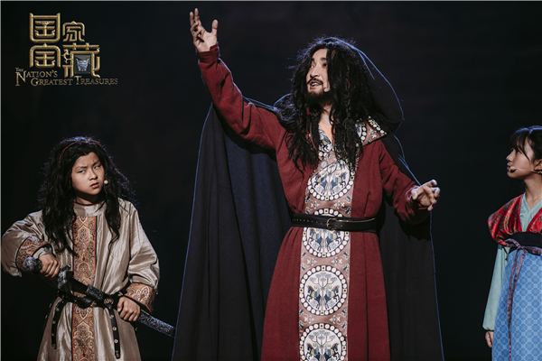 《国家宝藏》佟丽娅上演古墓版“芭比娃娃”