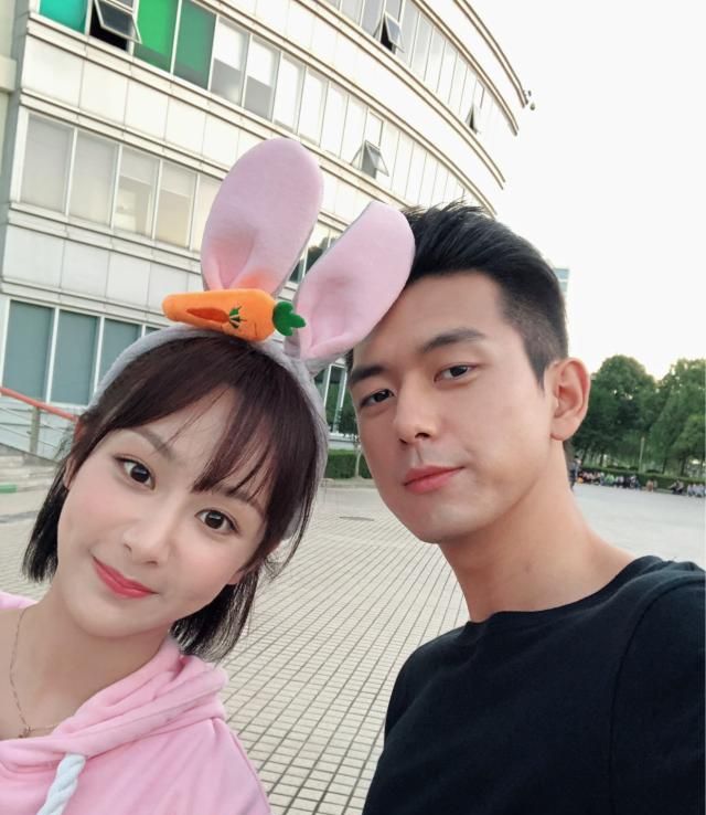 杨紫、李现童言夫妇合体，凭《亲爱的热爱的》入围这个奖项
